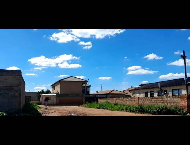 LAND FOR SALE IN VOSLOORUS
